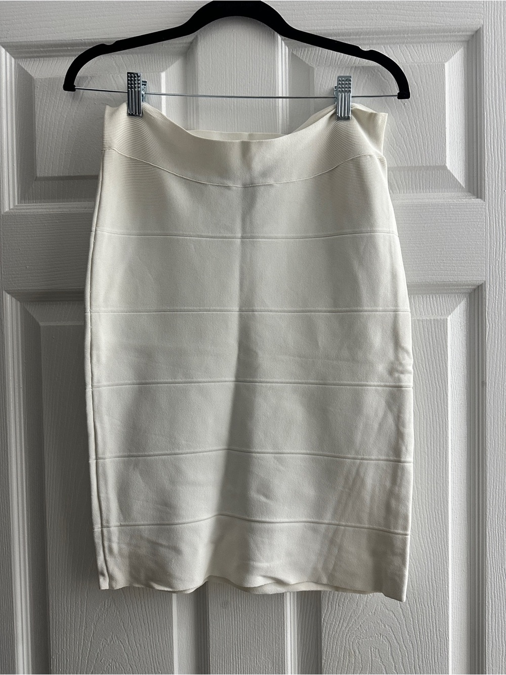 Women's White Stretch Pencil Skirt